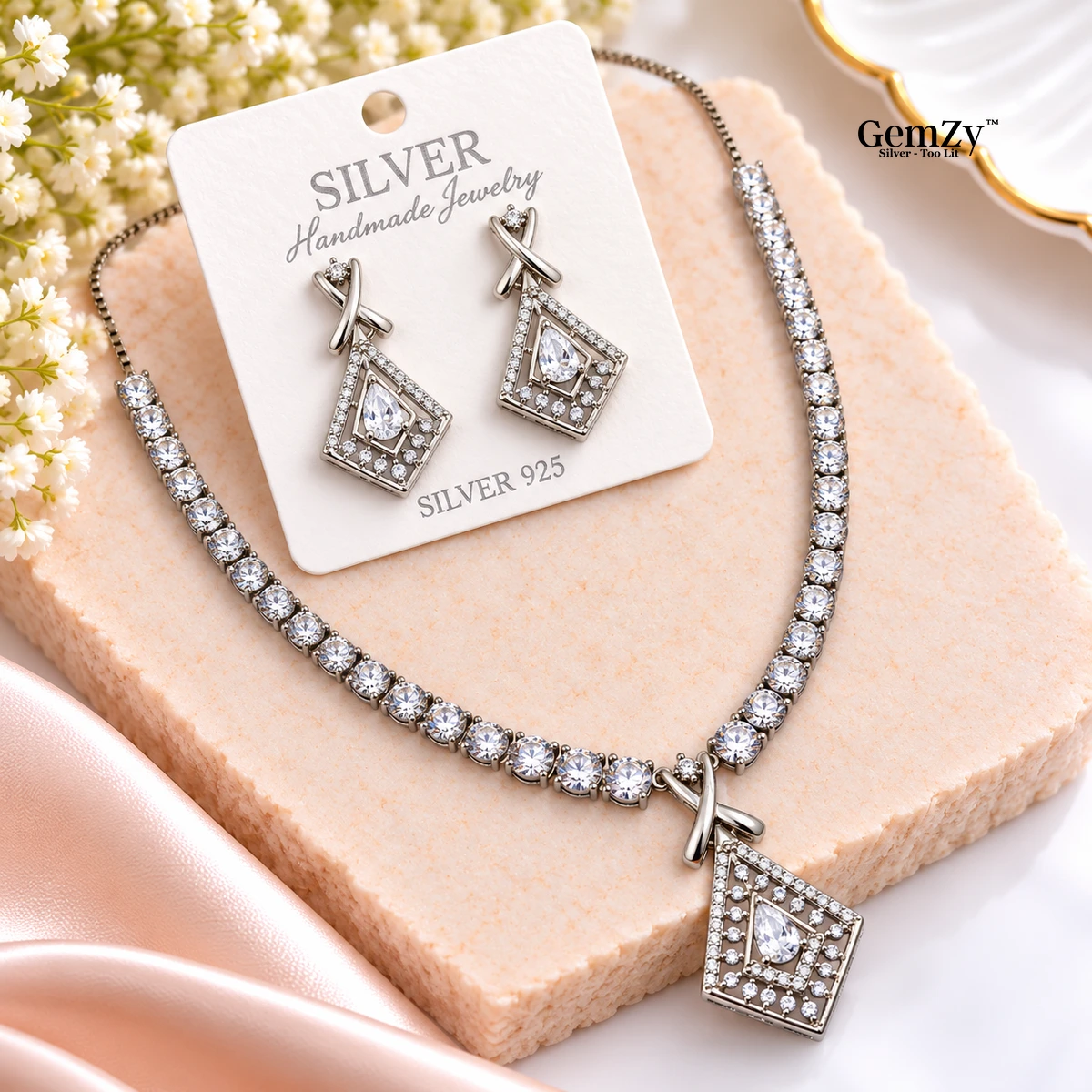 Premium Rhodium Solitaire Necklace - GB-093-042