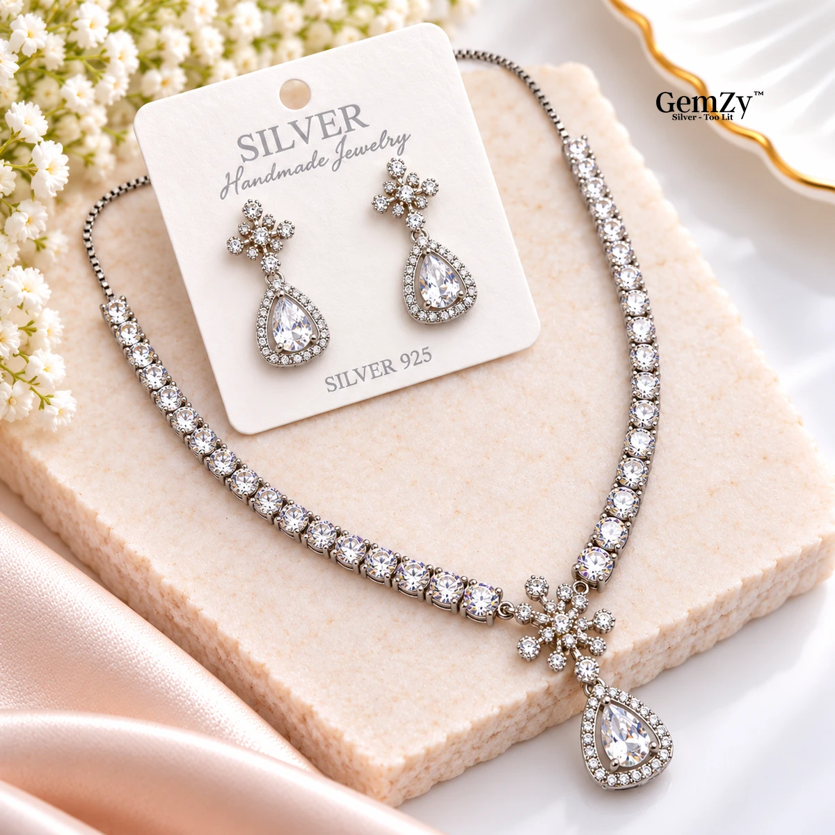 Premium Rhodium Solitaire Necklace - GB-093-039
